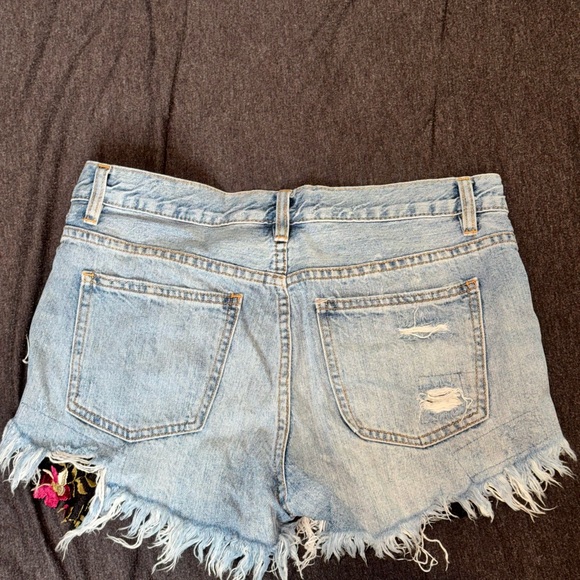We The Free Light Blue Frayed Jean Shorts - Picture 3 of 3